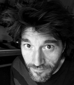 Emmanuel Faivre N&B
Autoportrait